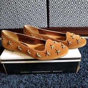Shelly’s London Tan Flats with Gold Stars